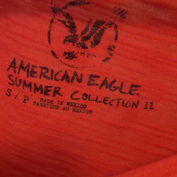 Short Sleeved Graphic Tee - Picture 3 of 3